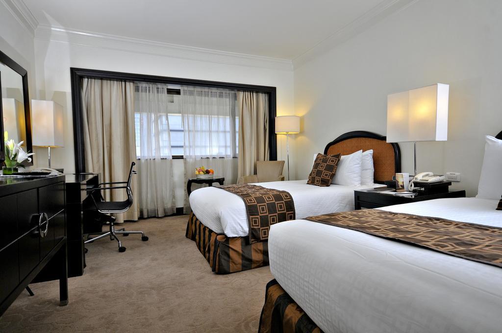 Intercontinental Manila Hotel Room photo