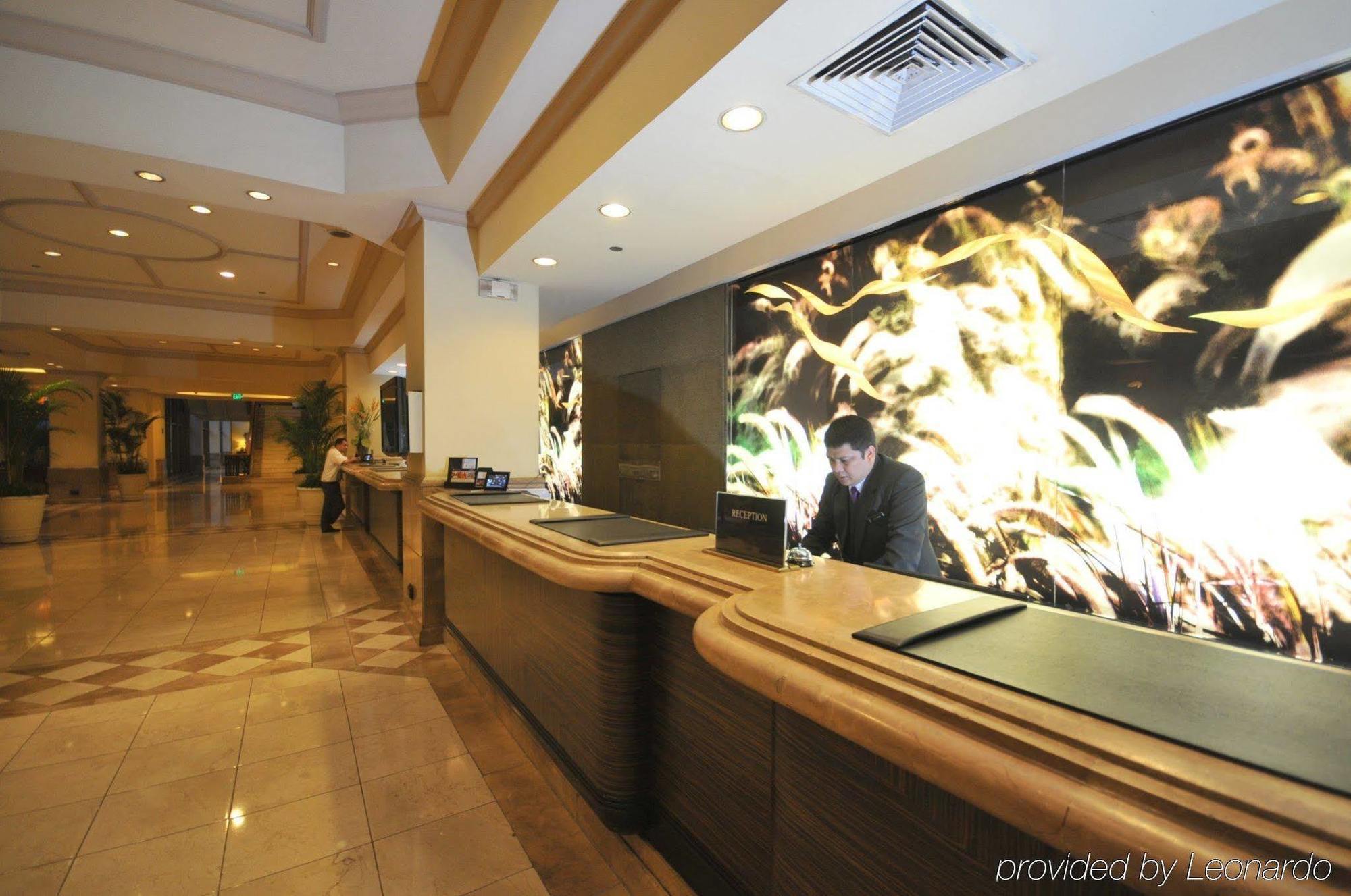 Intercontinental Manila Hotel Interior photo